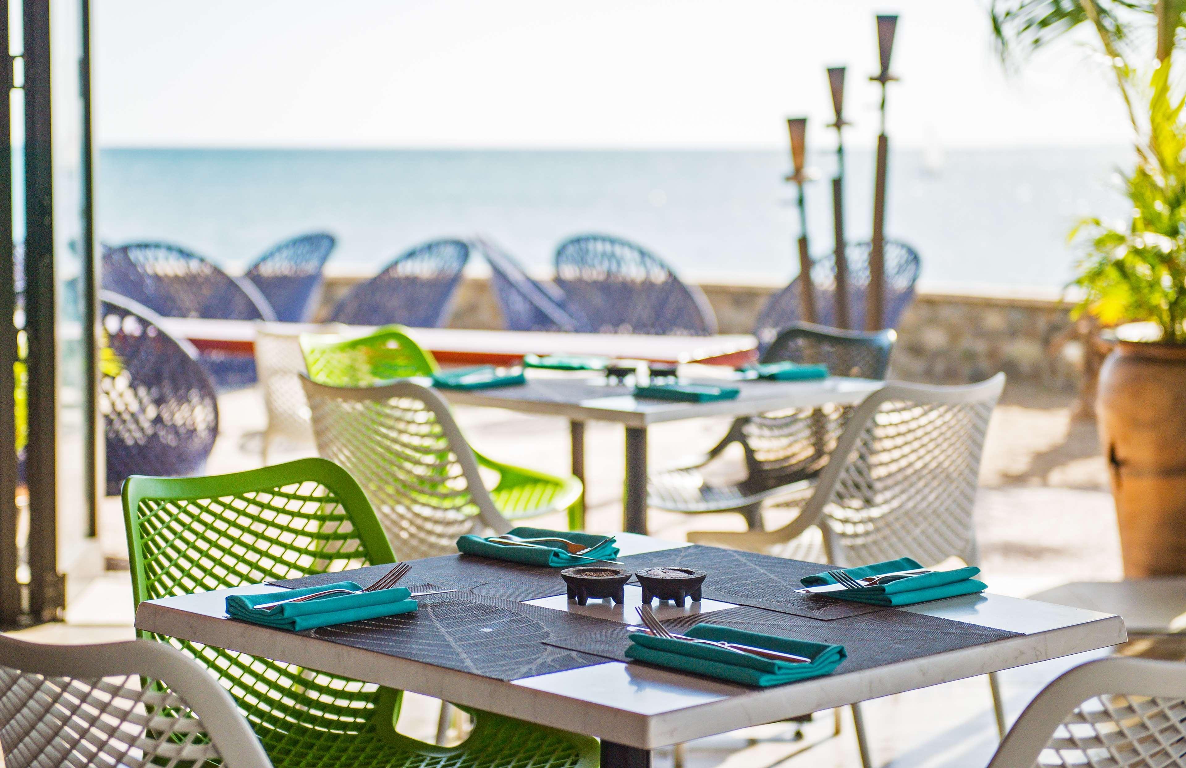 Radisson Blu Resort Fiji Denarau Island Exterior foto The Beach Club at The Ritz-Carlton, Laguna Beach